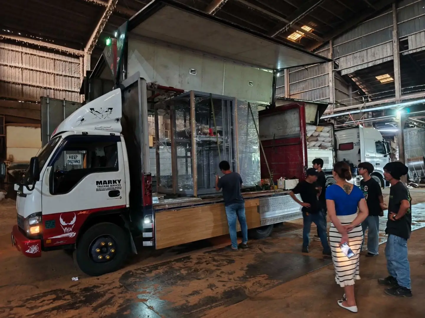 Wingvan with Lifter 15ft
