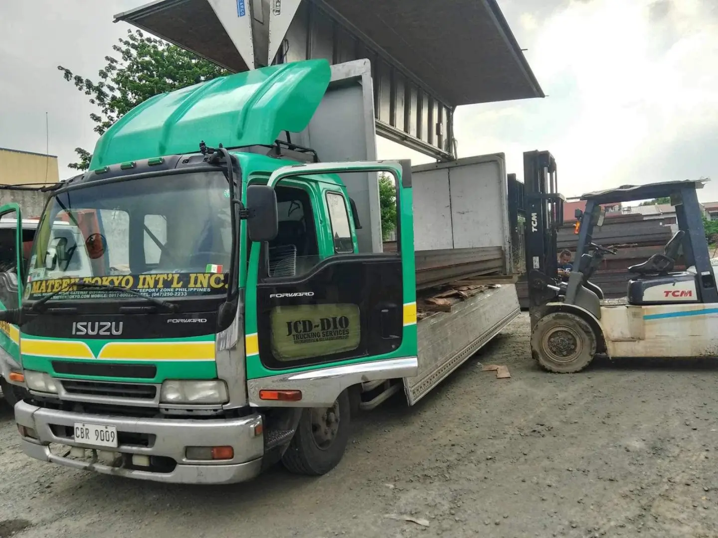 Forward 6-Wheeler Truck